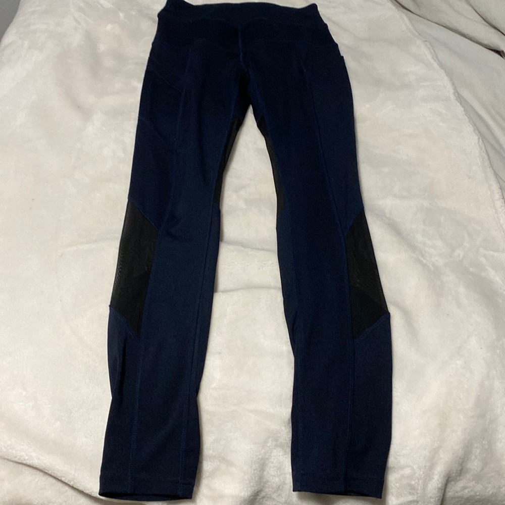 Pop fit dark blue workout leggings pockets on both sides mesh parts on legs